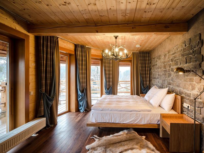 Stilul cabanei dormitorului: idei de designer pentru casa ta
